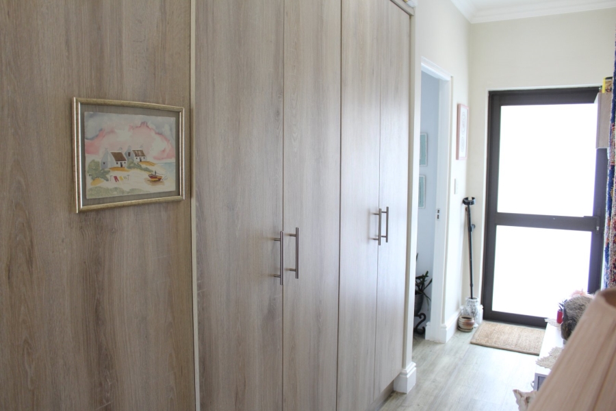 To Let 1 Bedroom Property for Rent in Zevenwacht Farm Village Western Cape